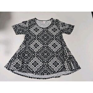 Lularoe Size Small‎ Black And White Womens Shirt